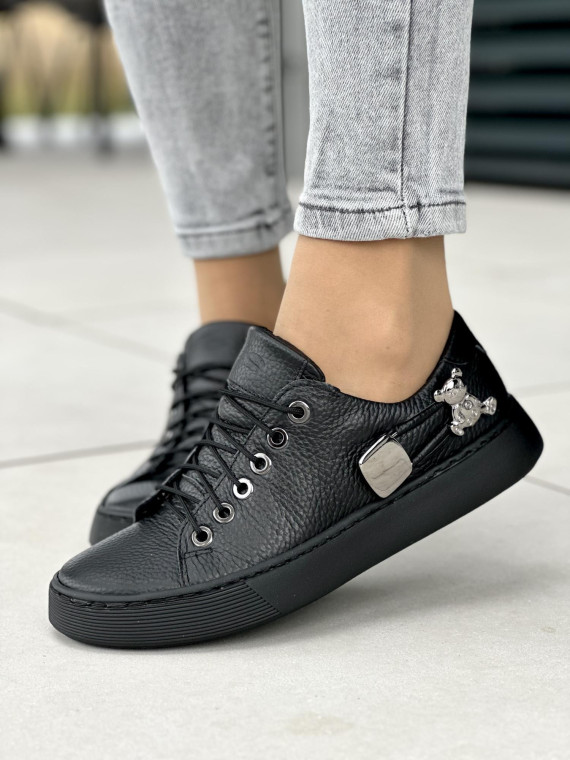 Czarne trampki damskie skórzane OLEKSY polskiej produkcji na lekkiej podeszwie