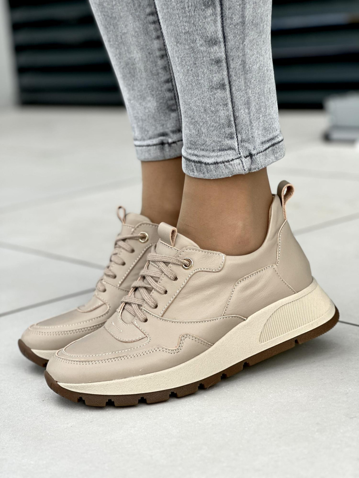 Beżowe sneakersy damskie skórzane OLEKSY polskiej produkcji