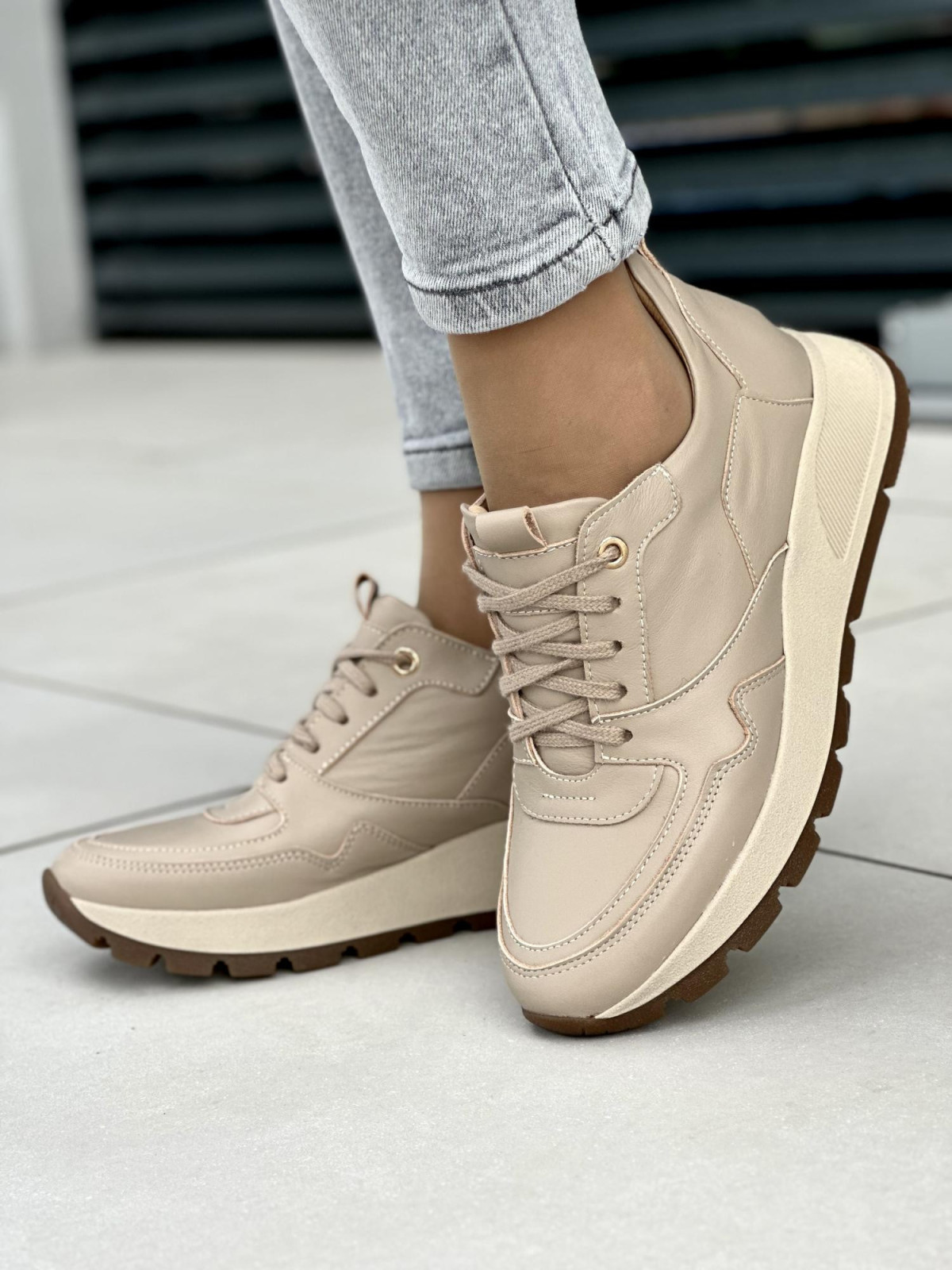 Beżowe sneakersy damskie skórzane OLEKSY polskiej produkcji