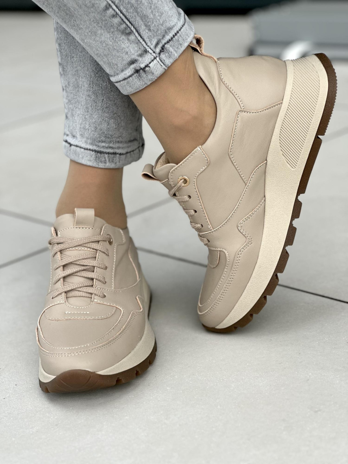 Beżowe sneakersy damskie skórzane OLEKSY polskiej produkcji