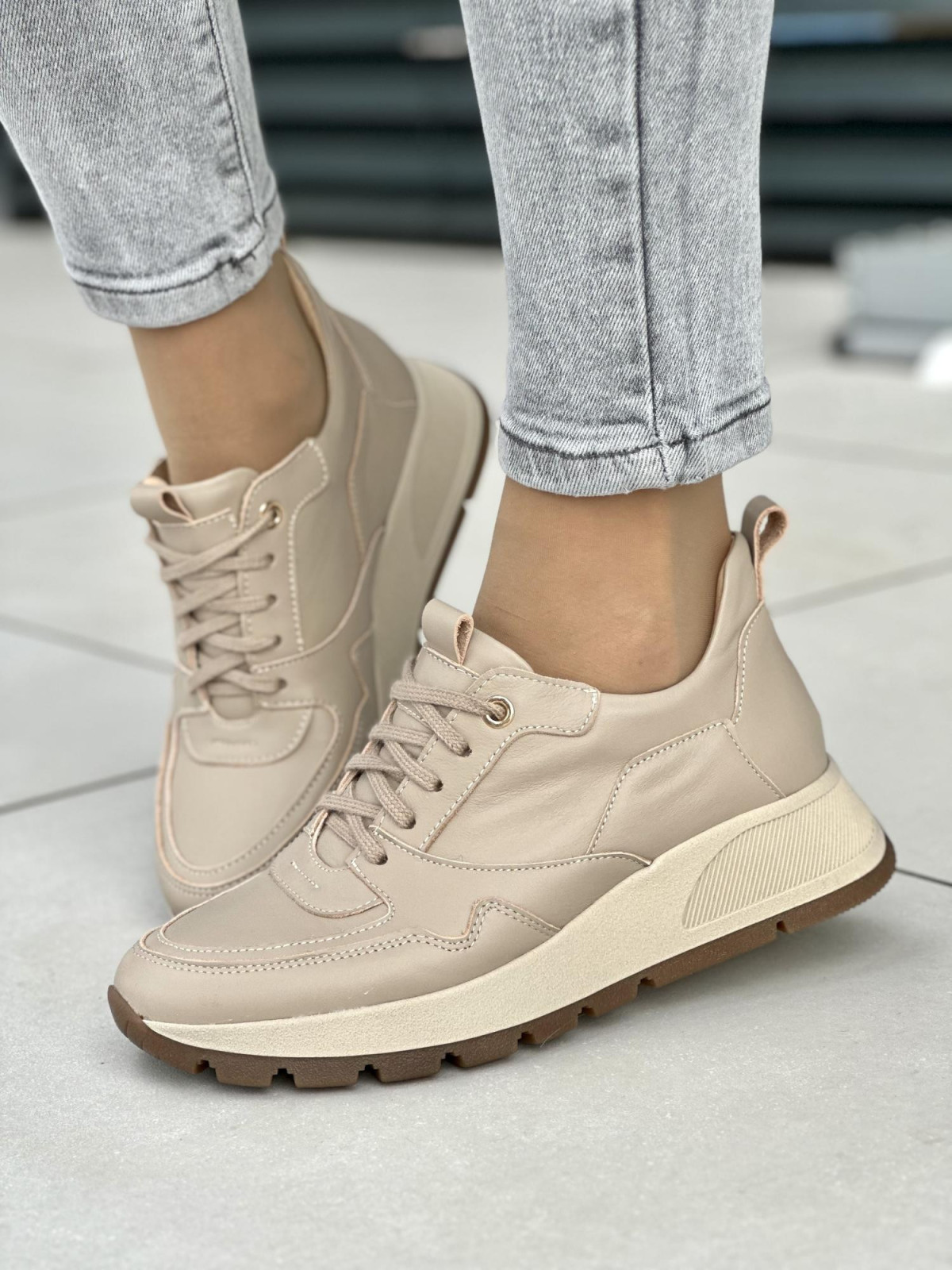 Beżowe sneakersy damskie skórzane OLEKSY polskiej produkcji