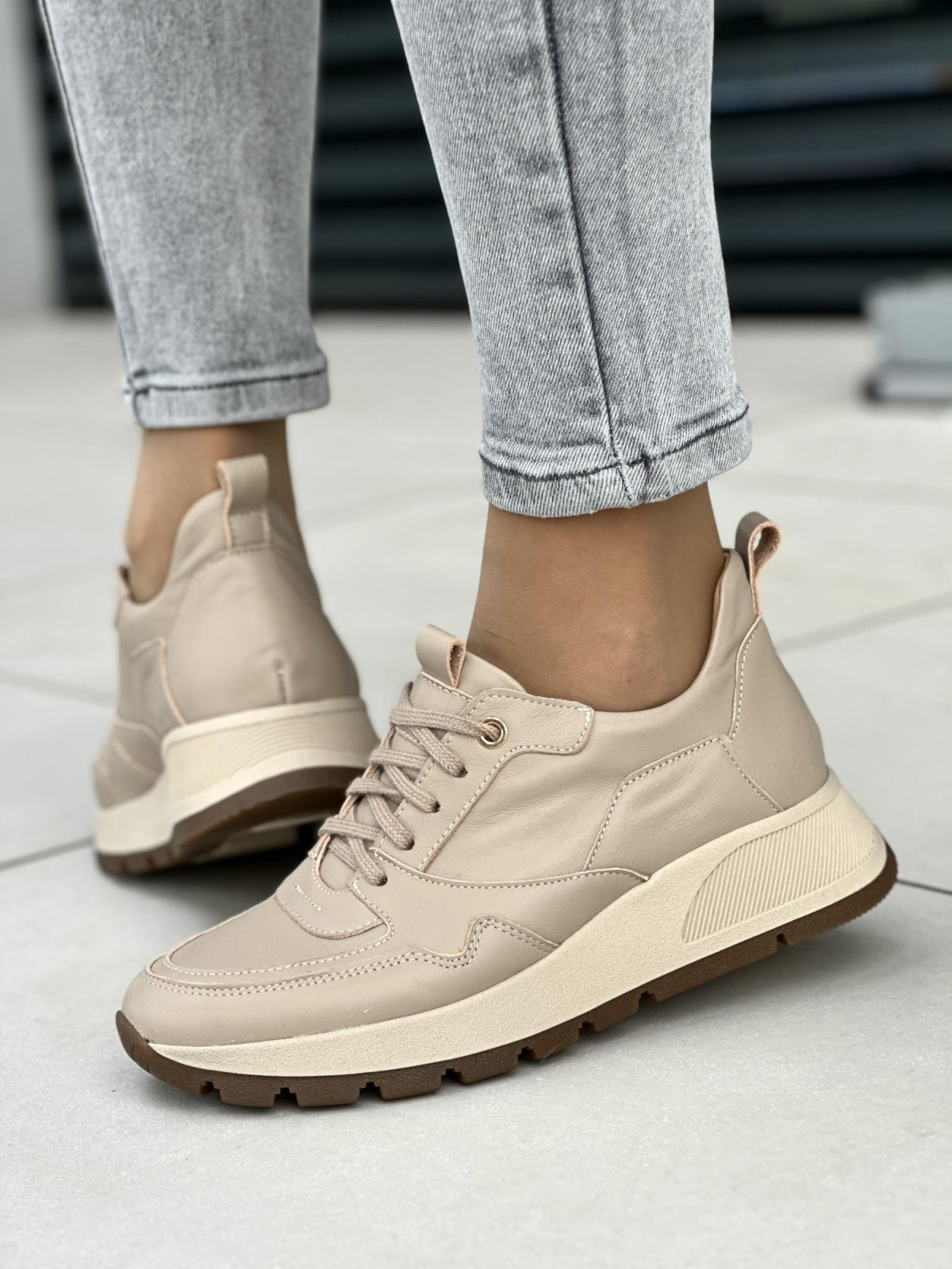 Beżowe sneakersy damskie skórzane OLEKSY polskiej produkcji