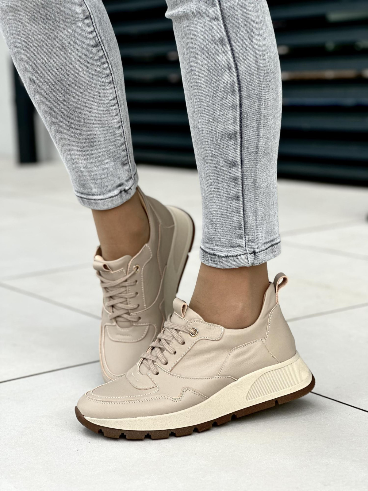 Beżowe sneakersy damskie skórzane OLEKSY polskiej produkcji