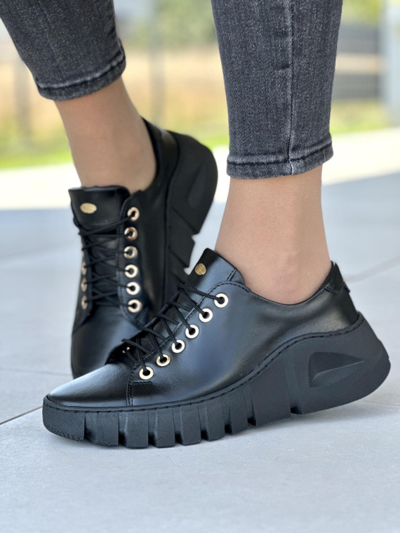 Czarne półbuty damskie skórzane OLEKSY polskiej produkcji