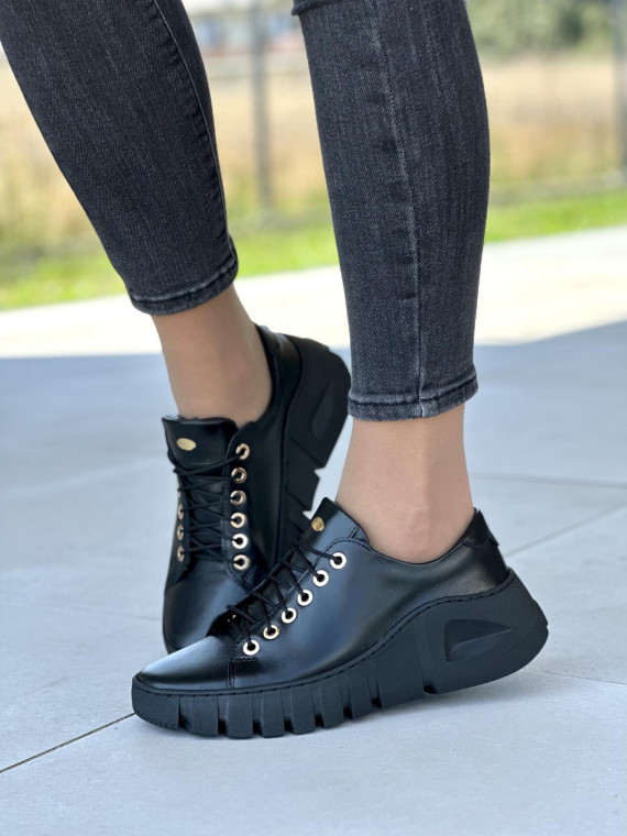 Czarne półbuty damskie skórzane OLEKSY polskiej produkcji