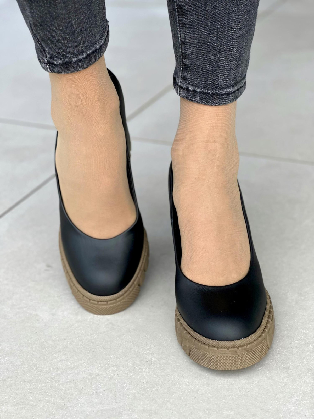 Czarne półbuty damskie skórzane OLEKSY polskiej produkcji