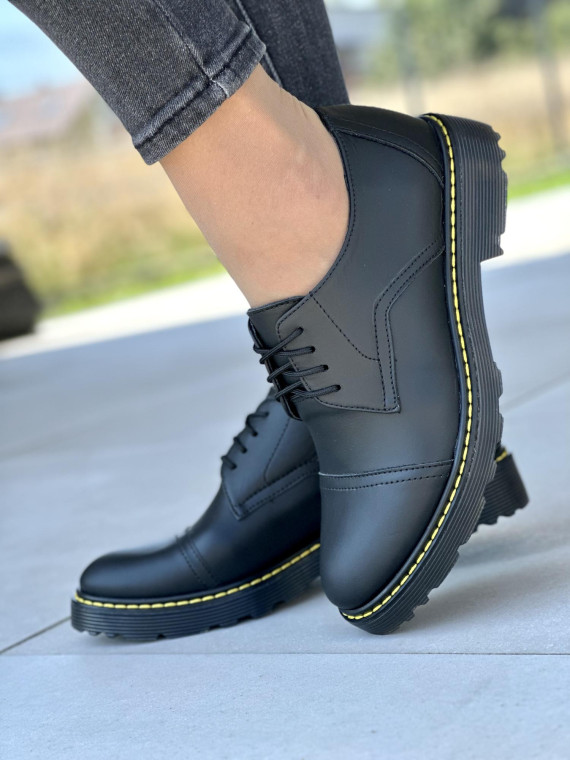 Czarne półbuty damskie skórzane OLEKSY polskiej produkcji