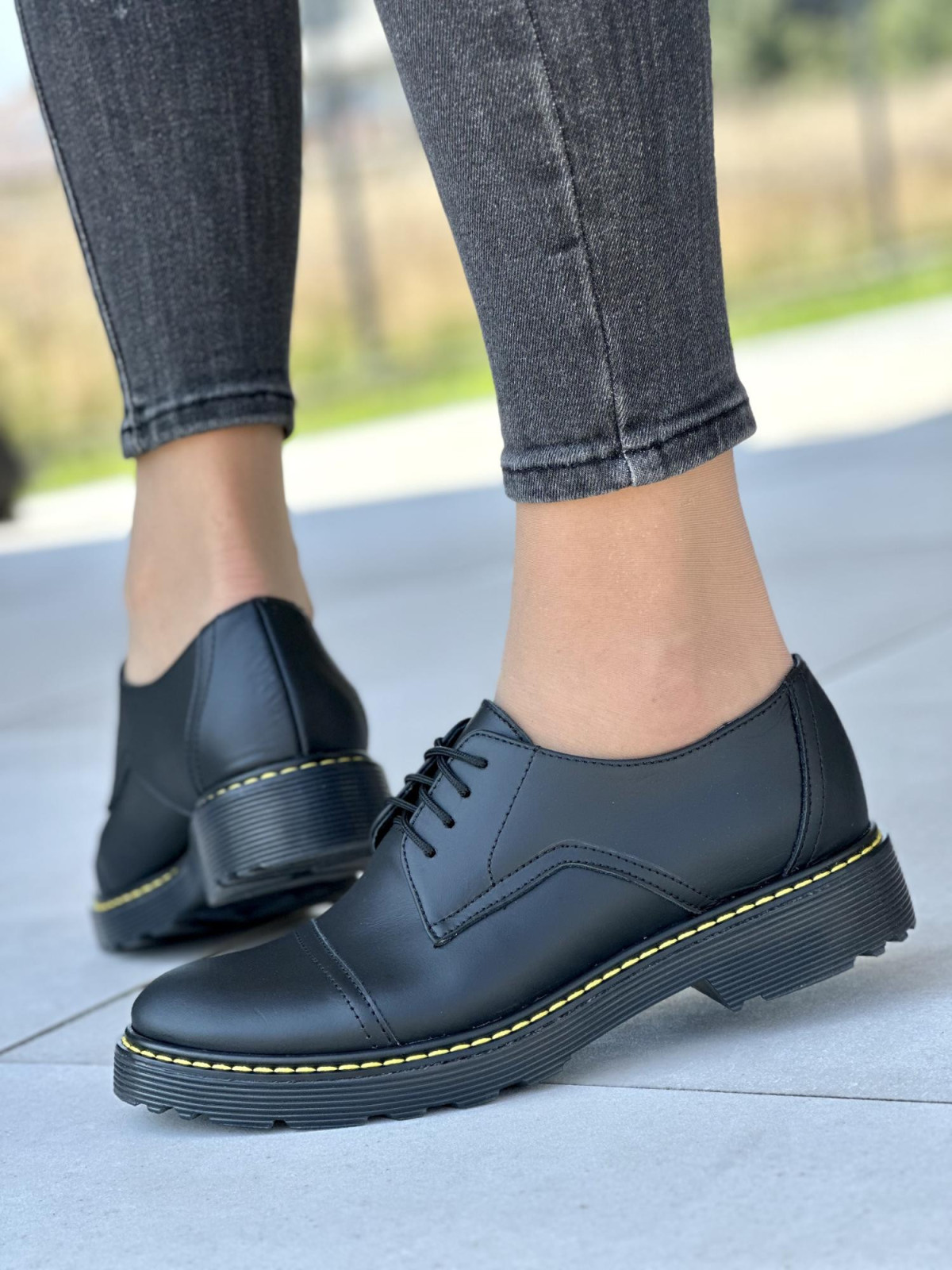 Czarne półbuty damskie skórzane OLEKSY polskiej produkcji