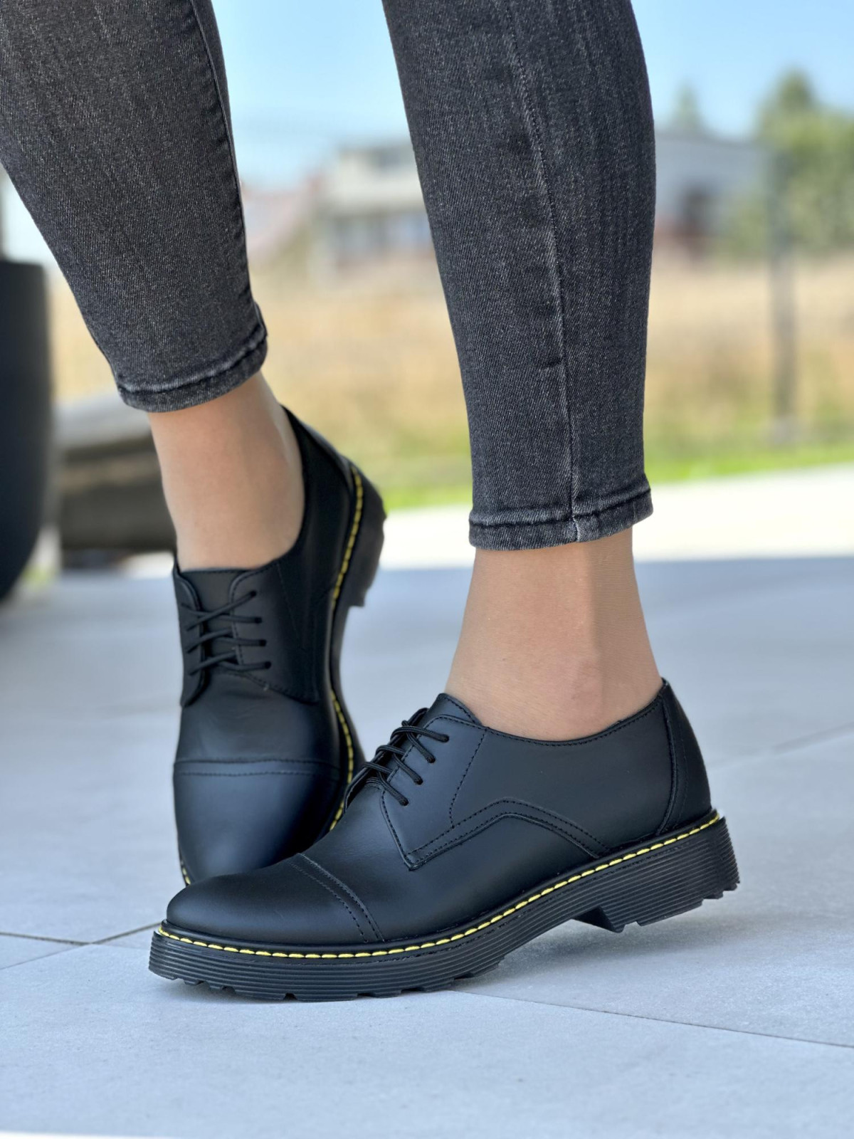 Czarne półbuty damskie skórzane OLEKSY polskiej produkcji