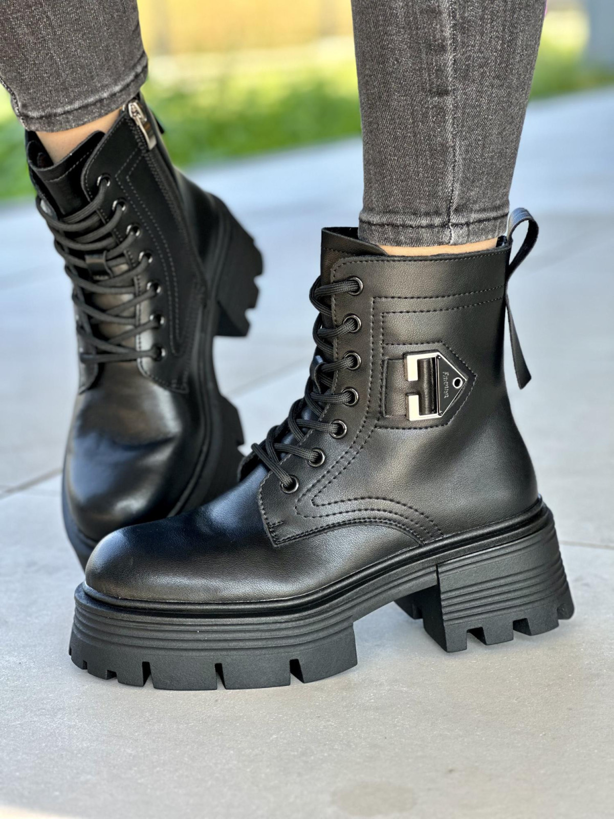 Damskie trapery skórzane