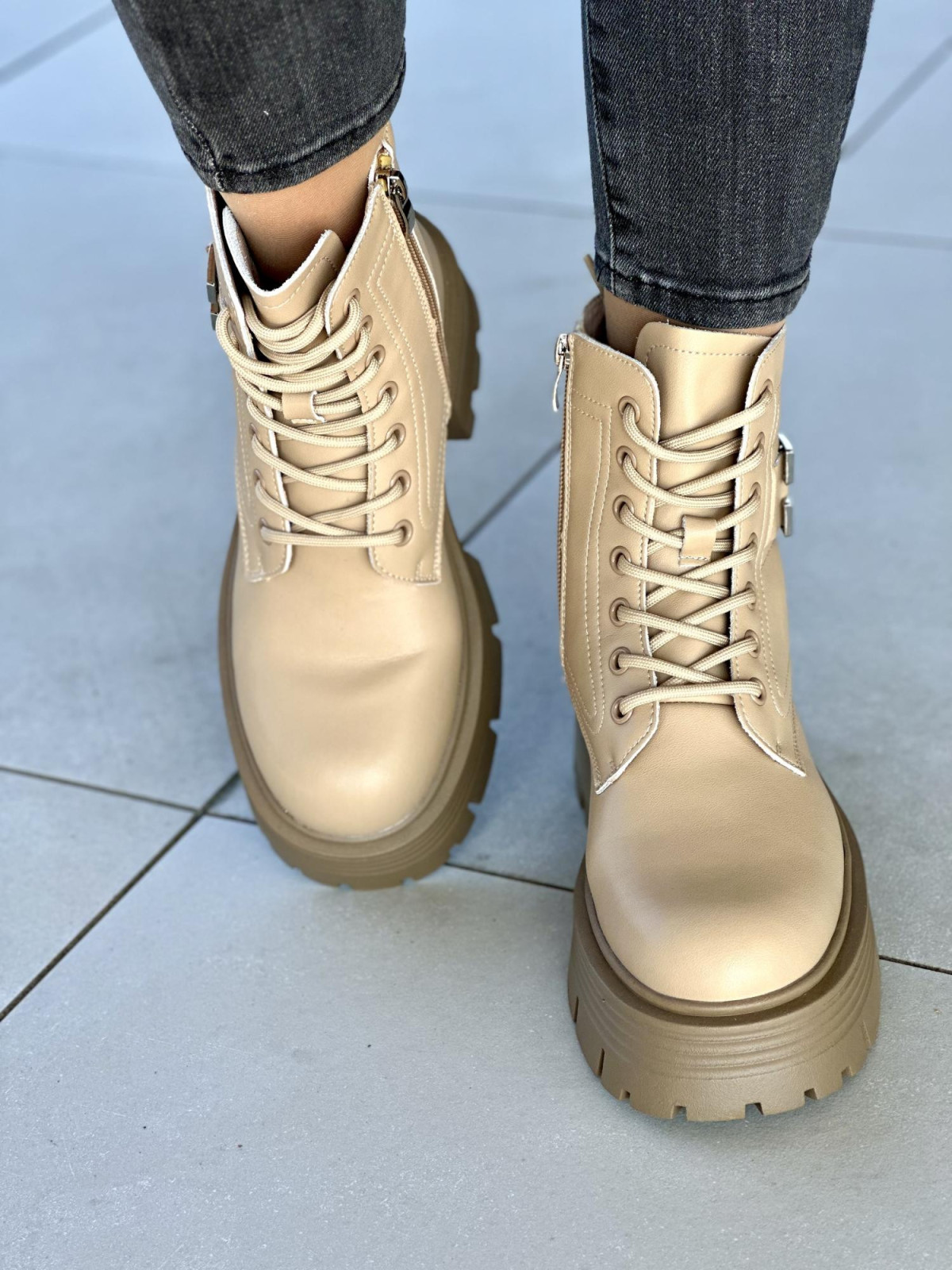 Stylowe trapery ocieplane, wykonane ze skóry naturalnej