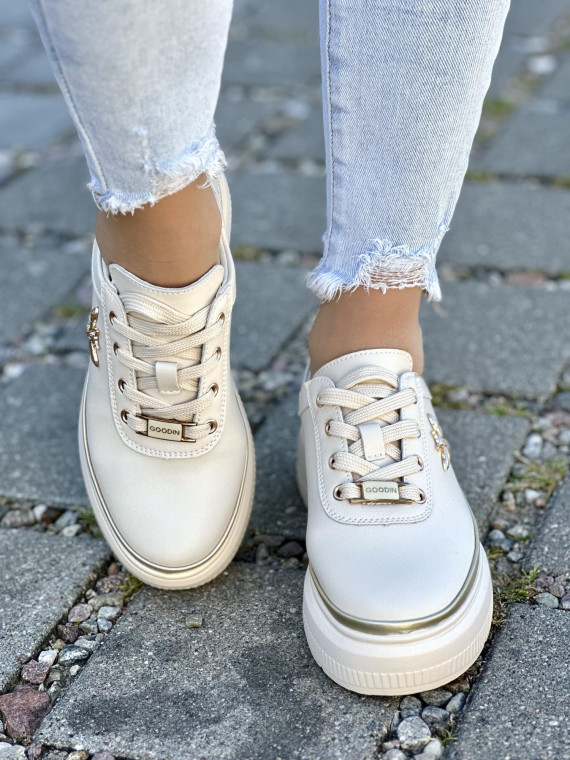 Stylowe sneakersy wykonane z najwyższej jakości naturalnej skóry