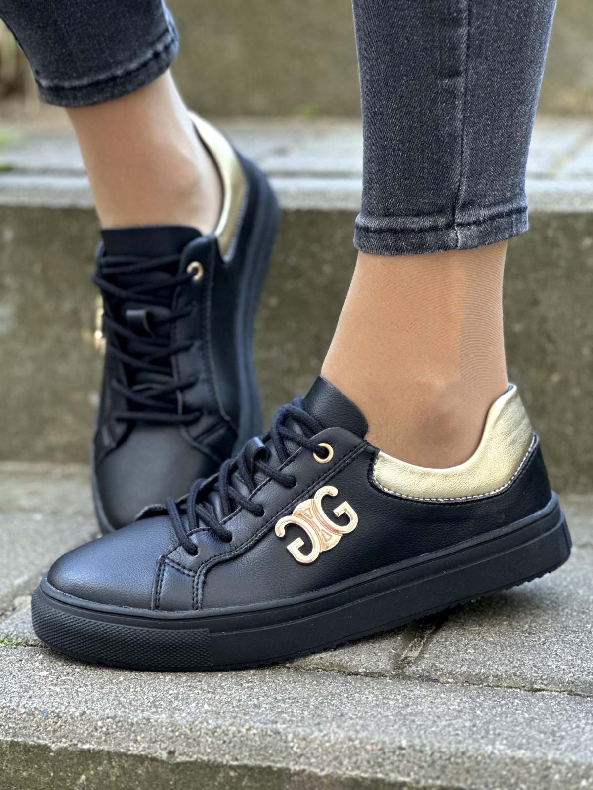 Idealne trampki ze skóry naturalnej