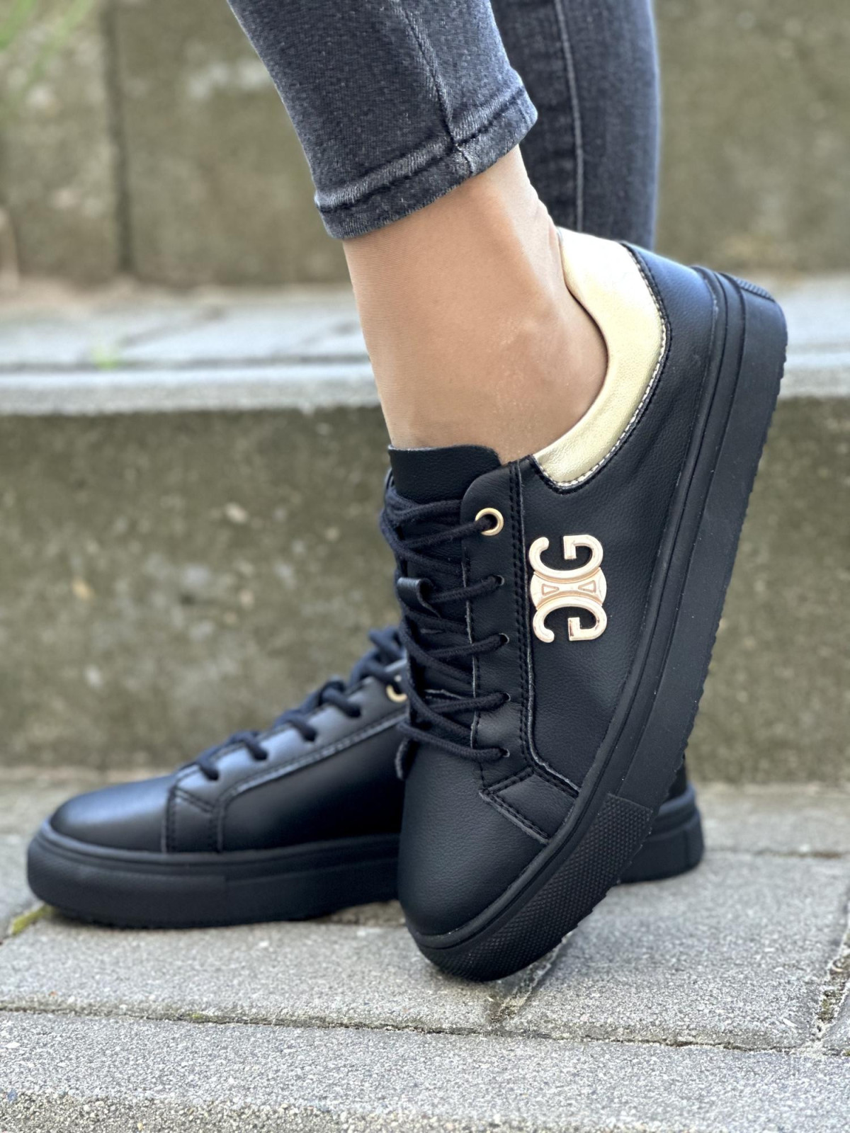 Idealne trampki ze skóry naturalnej