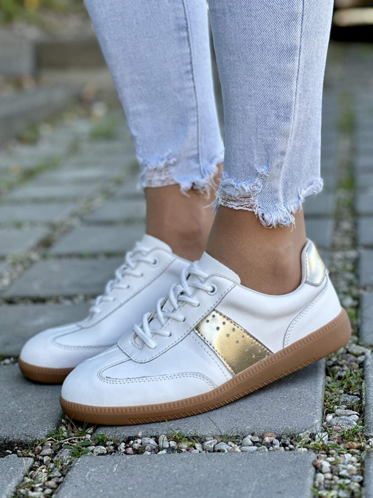 Stylowe Trampki ze Skóry Naturalnej