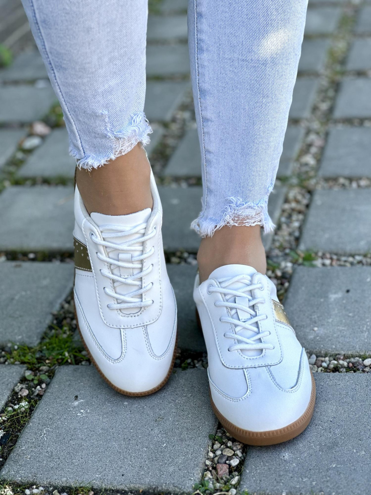 Stylowe Trampki ze Skóry Naturalnej