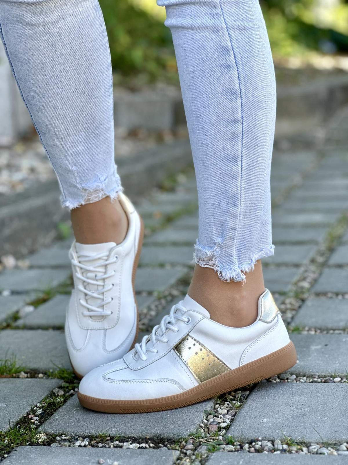 Stylowe Trampki ze Skóry Naturalnej