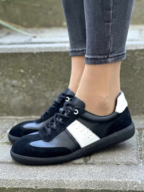 Stylowe trampki ze skóry naturalnej