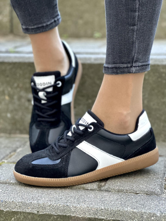 Stylowe trampki ze skóry naturalnej