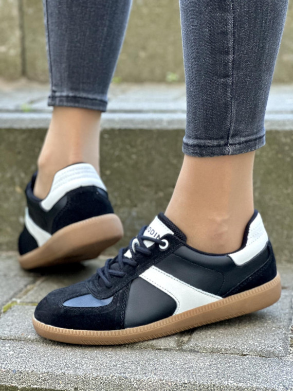 Stylowe trampki ze skóry naturalnej