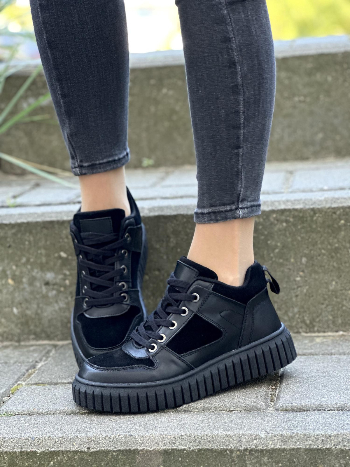 Czarne sneakersy damskie skórzane