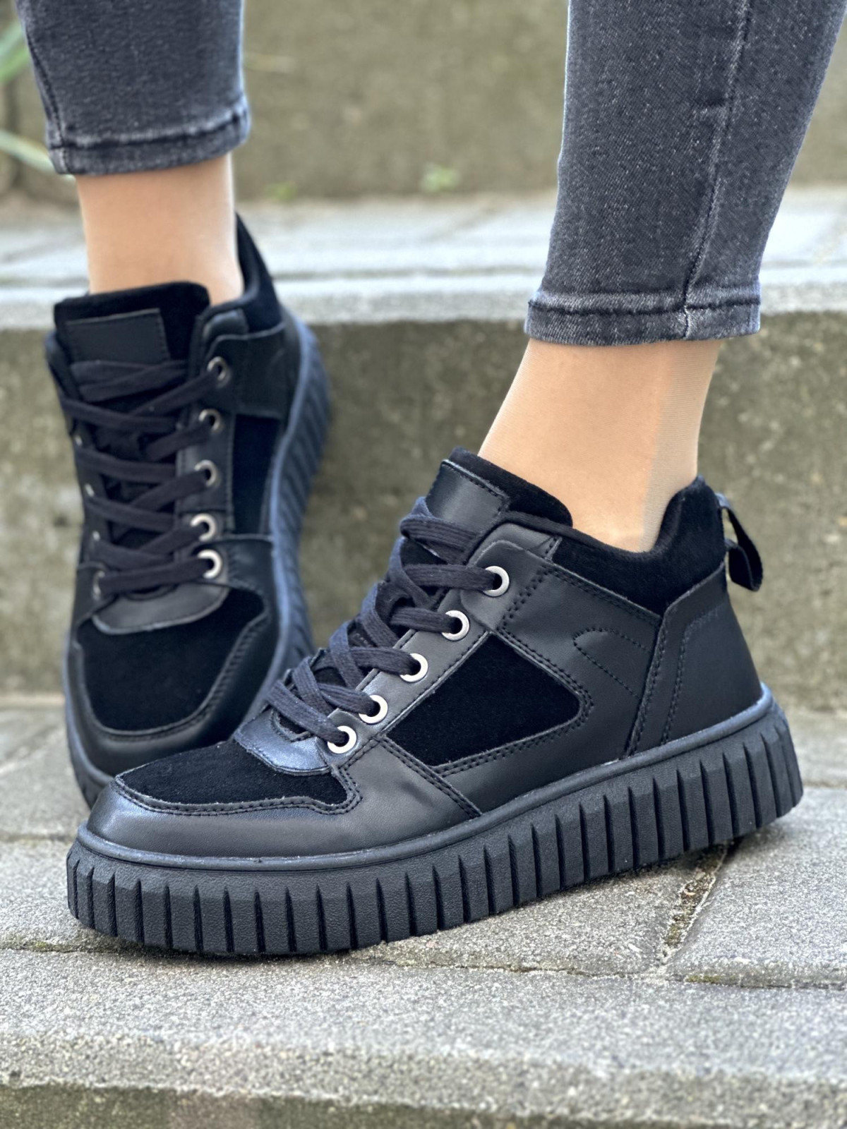 Czarne sneakersy damskie skórzane