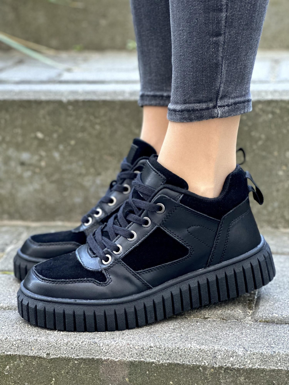 Czarne sneakersy damskie skórzane