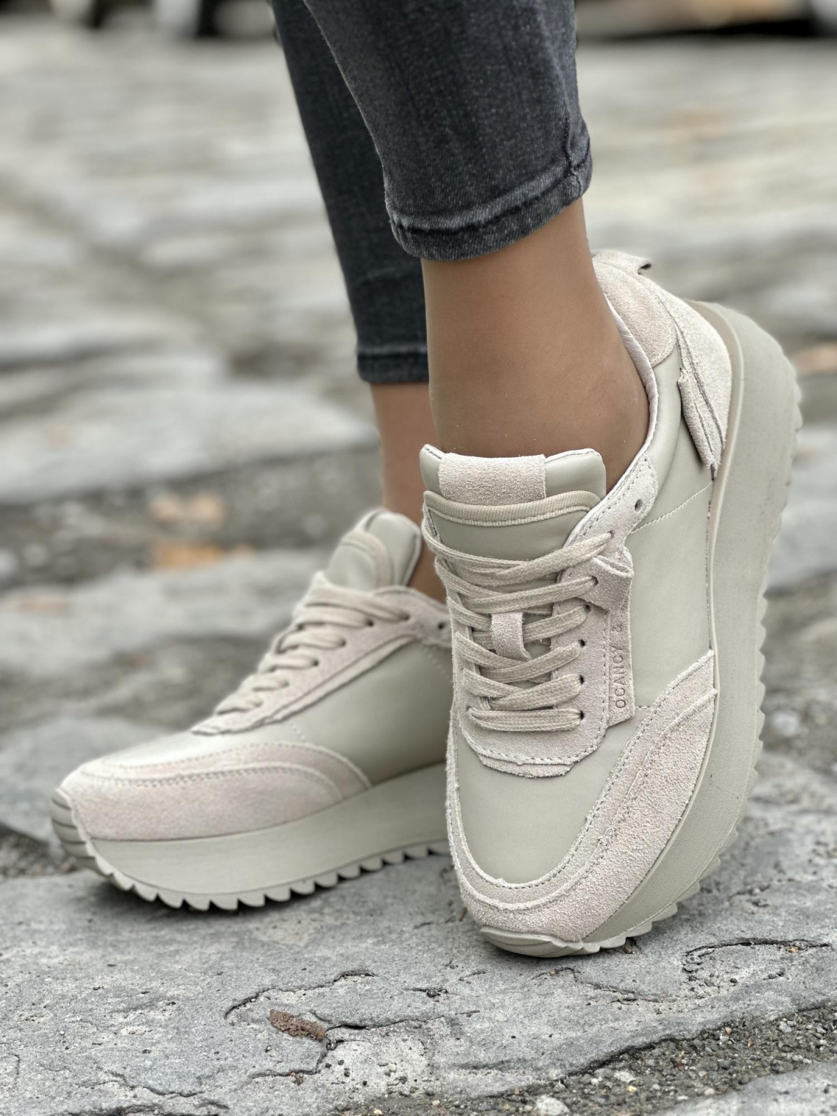 Damskie sneakersy skórzane