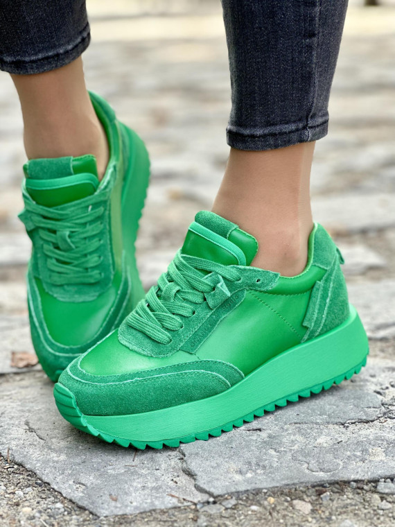 Sneakersy skórzane w intensywnym zielonym kolorze