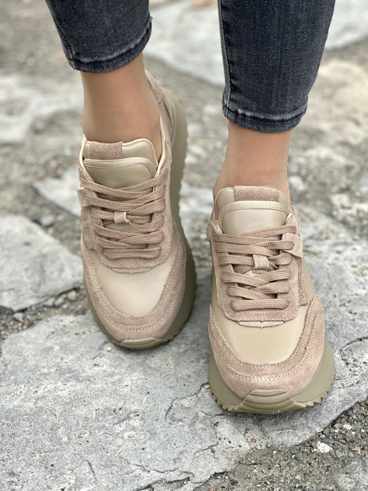 Damskie sneakersy skórzane