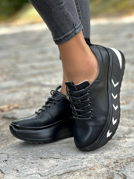 Nowoczesne sneakersy ze skóry naturalnej