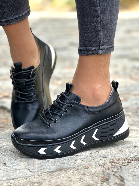 Nowoczesne sneakersy ze skóry naturalnej