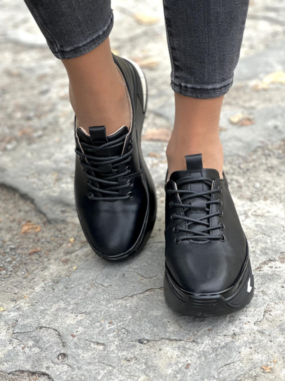 Nowoczesne sneakersy ze skóry naturalnej