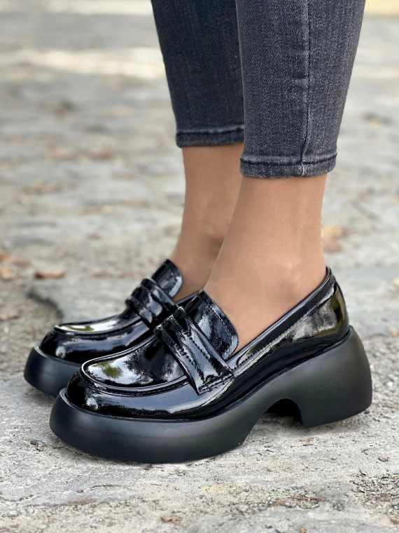 Nowoczesne Mokasyny ze Skóry Naturalnej