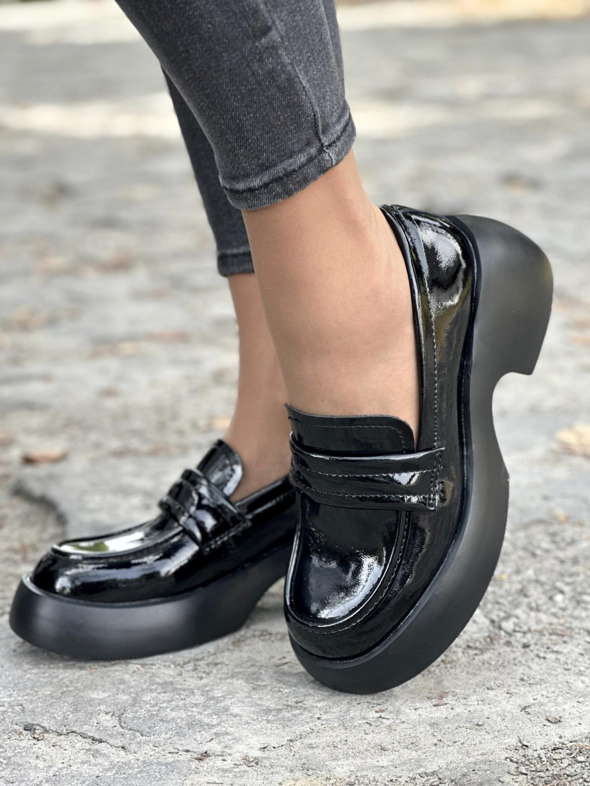 Nowoczesne Mokasyny ze Skóry Naturalnej