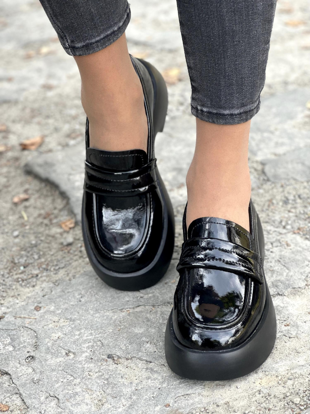 Nowoczesne Mokasyny ze Skóry Naturalnej