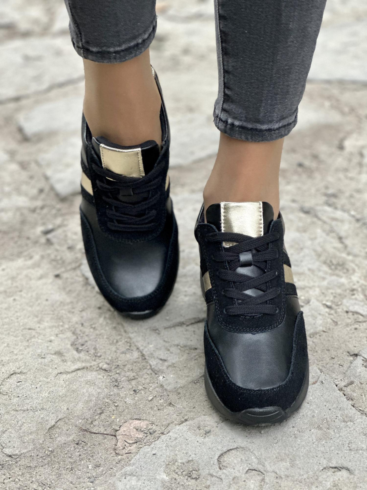 Nowoczesne sneakersy ze skóry naturalnej