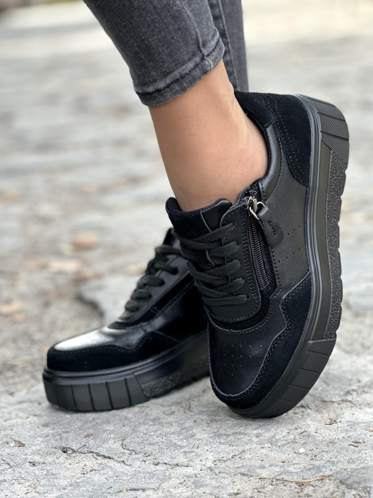 Czarne sneakersy ze skóry naturalnej