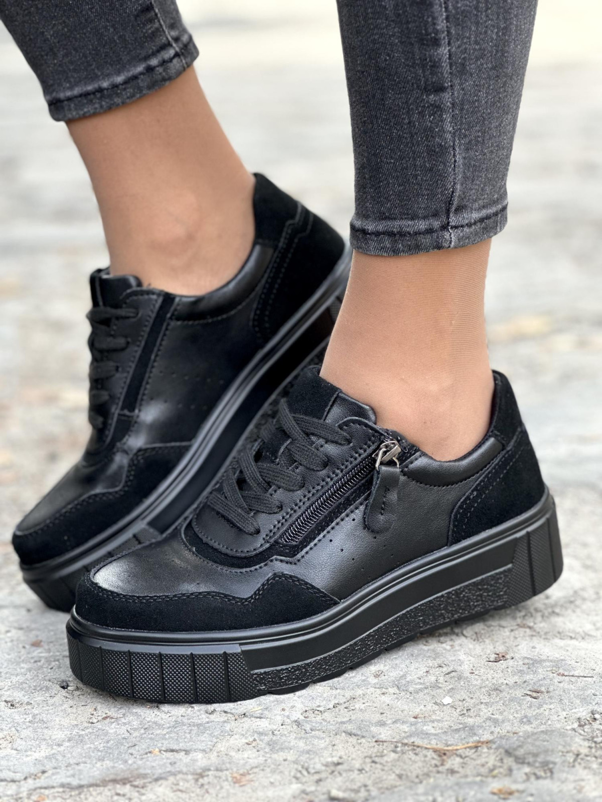 Czarne sneakersy ze skóry naturalnej