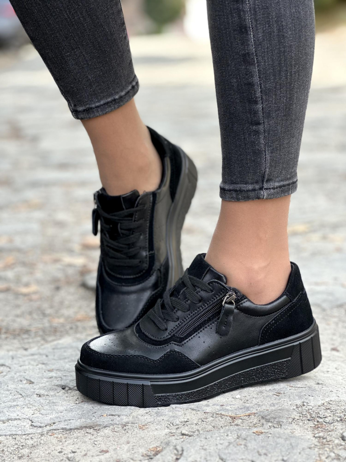 Czarne sneakersy ze skóry naturalnej