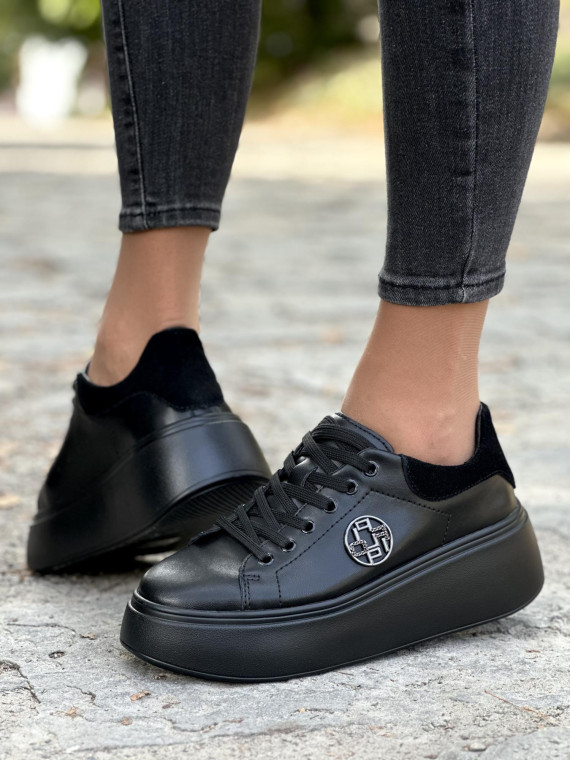 Czarne sneakersy ze skóry naturalnej