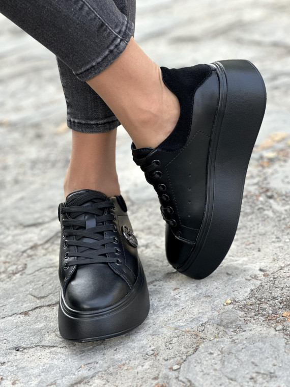 Czarne sneakersy ze skóry naturalnej