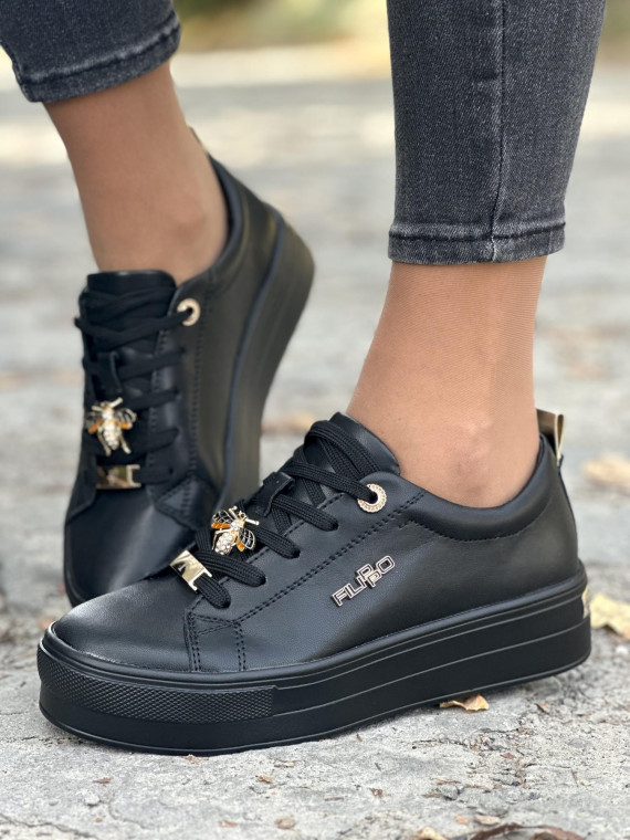 Czarne trampki ze skóry naturalnej