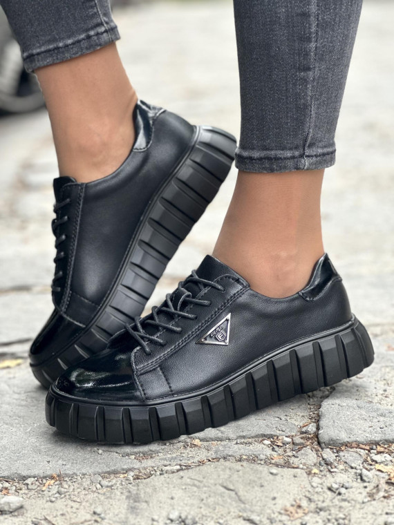 Stylowe Trampki ze Skóry Naturalnej