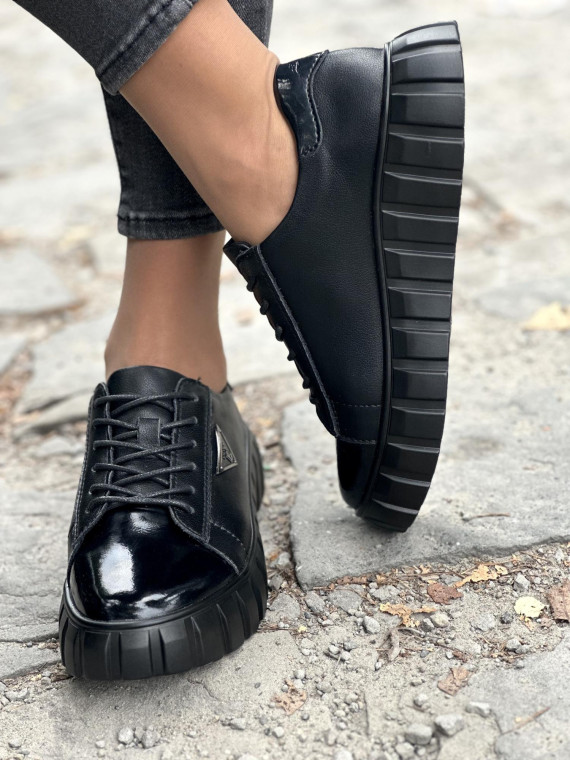 Stylowe Trampki ze Skóry Naturalnej