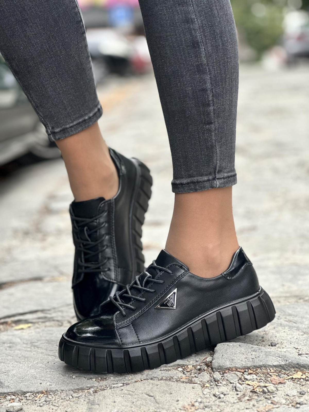 Stylowe Trampki ze Skóry Naturalnej