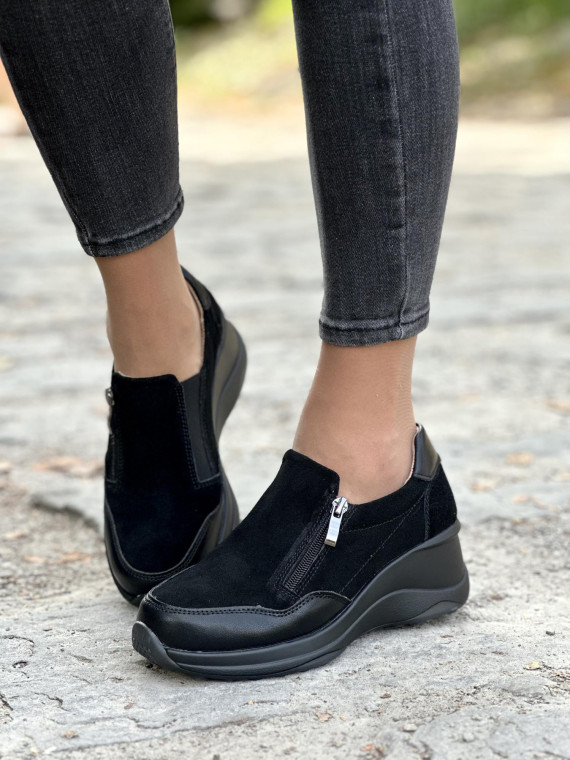 Czarne półbuty na koturnie ze skóry naturalnej