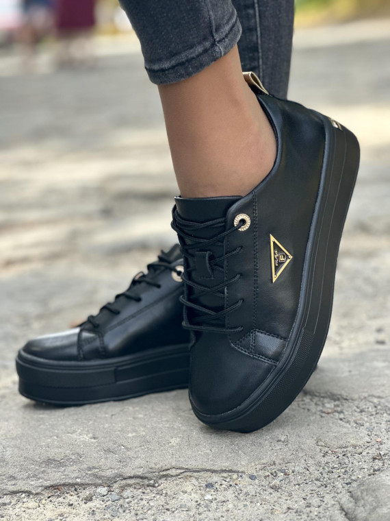 Czarne trampki ze skóry naturalnej