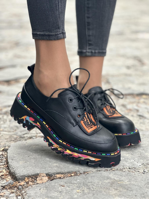 Wyjątkowe Półbuty ze Skóry Naturalnej