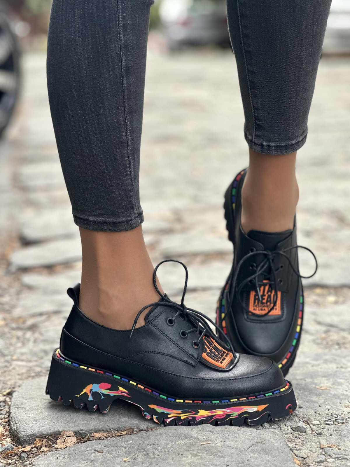 Wyjątkowe Półbuty ze Skóry Naturalnej